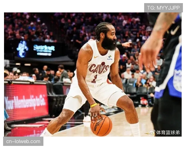 阿伦称赞哈登挡拆能力：他给我带来很久未见的机会